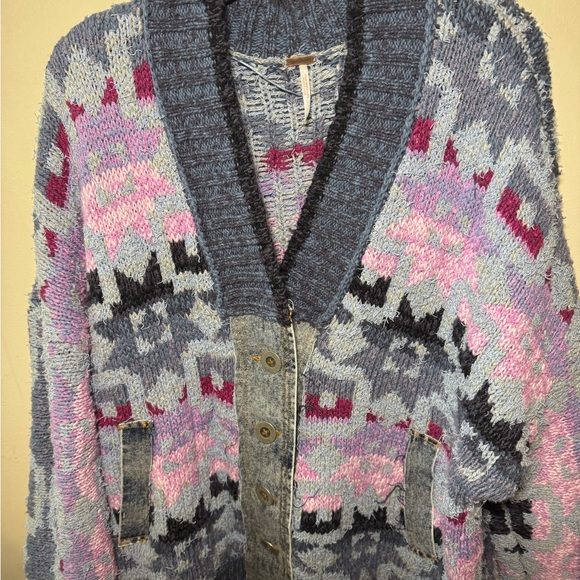 NEW…. Free people Women's blue bell cardigan Sweater size small - Picture 2 of 5